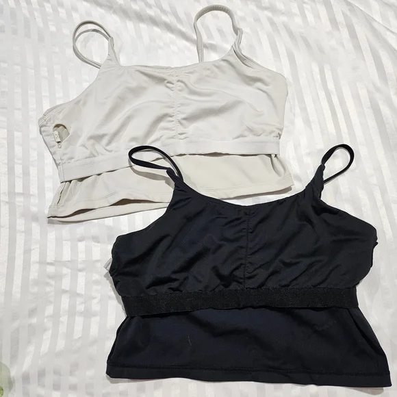 Stylish Black and White Women's Crop Tops - Picture 7 of 8